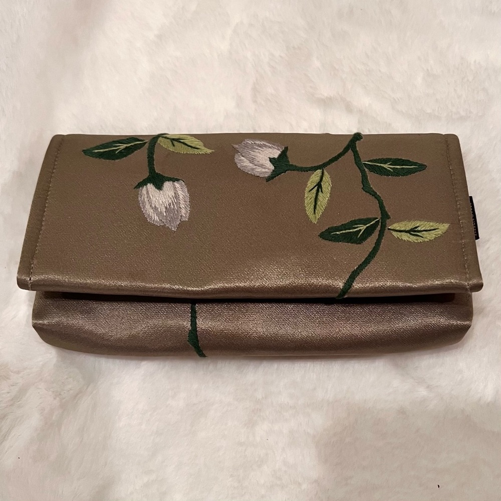 Khaisilk Embroidered Wallet